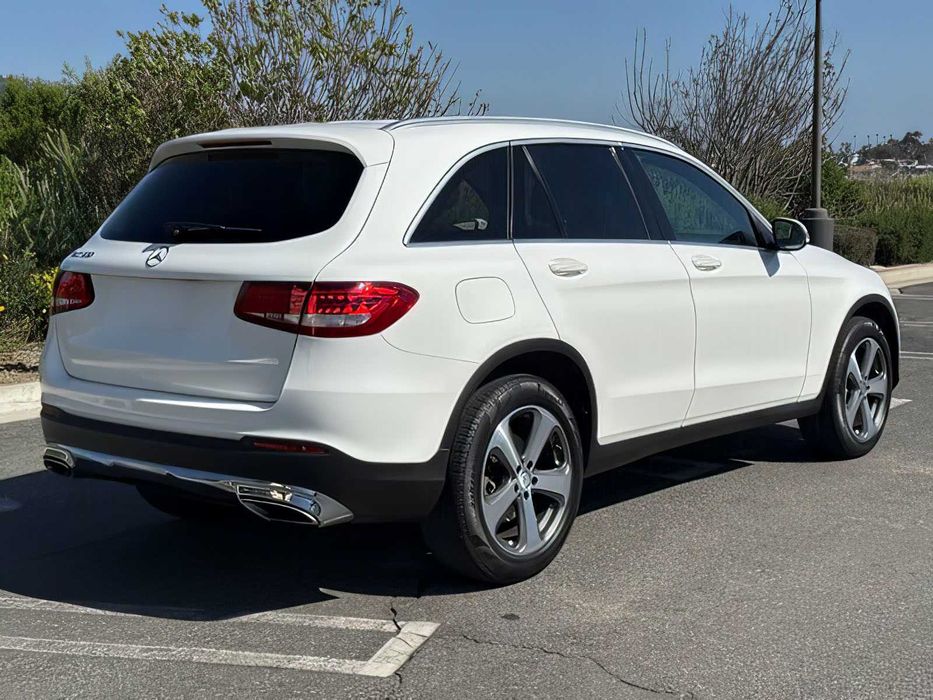 Mercedes-Benz GLC 300      2017
