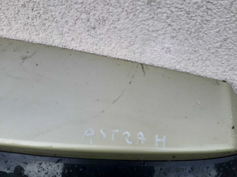 Astra H tylna klapa Z40H