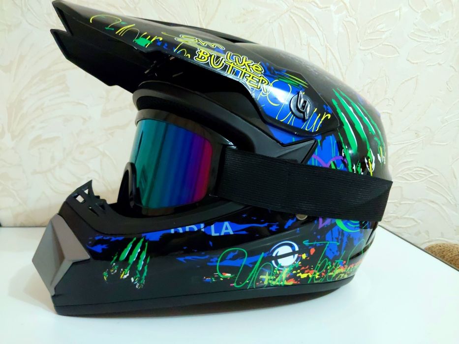 Кросовий шолом. Шлем з козирком. Мотошлем кводроцикл мотокрос ендуро