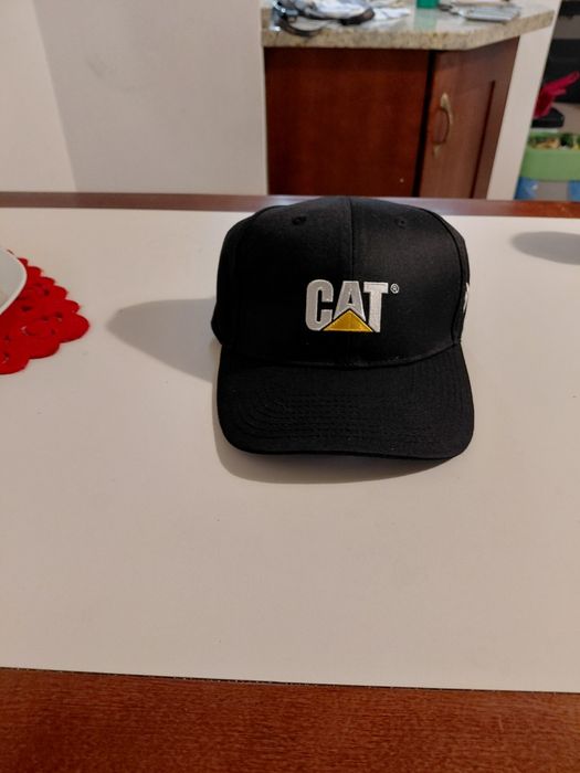 Czapka z daszkiem firmy CAT