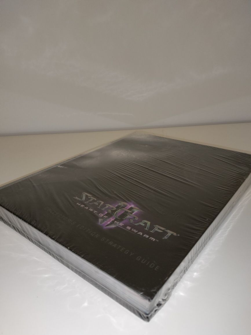 StarCraft 2 Heart of the Swarm The Official Collector's Edition Guide