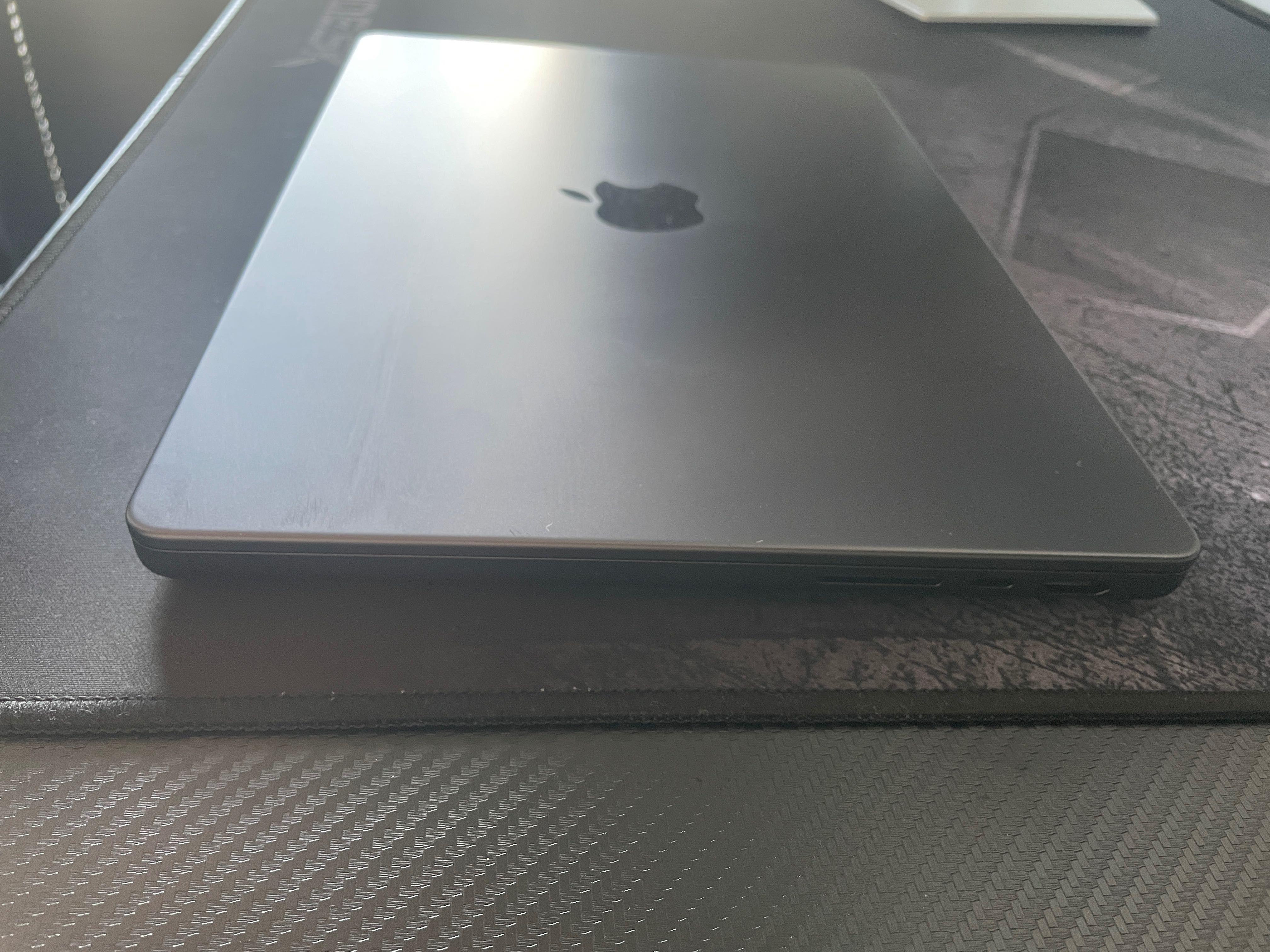   Macbook PRO M4 14” 32GB ram, 1TB SSD