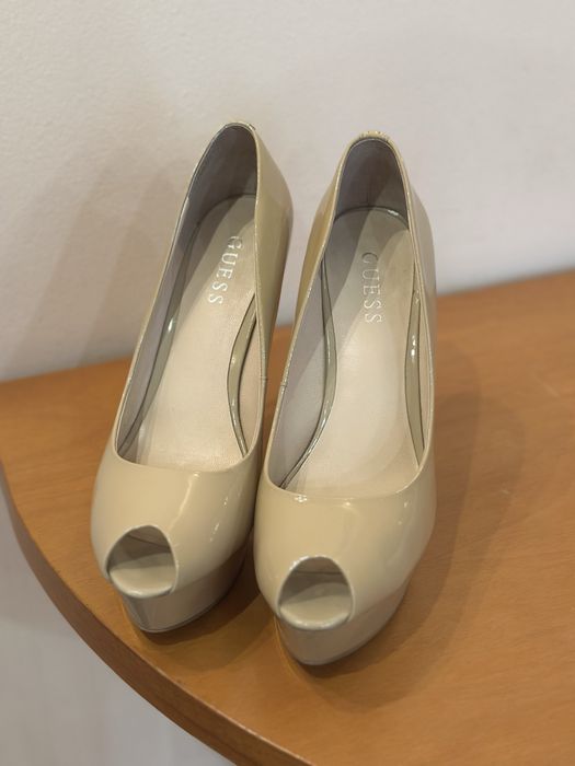 Туфлі Guess 39 р