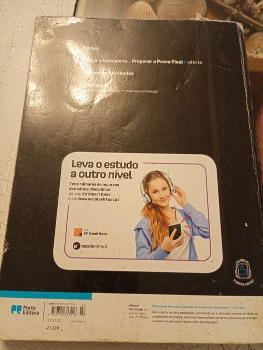 Vendo manual Diálogos 9 °ano português 9º ano