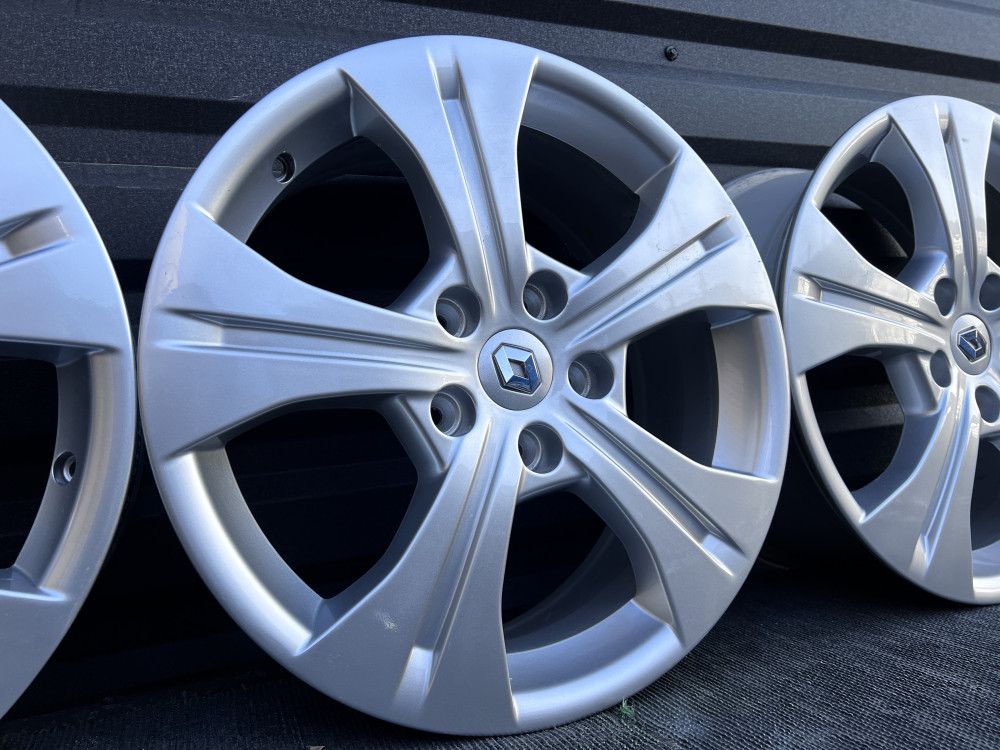 Диски R17 5x114.3 ET49 Renault Toyota Nissan Duster Megane Scenic
