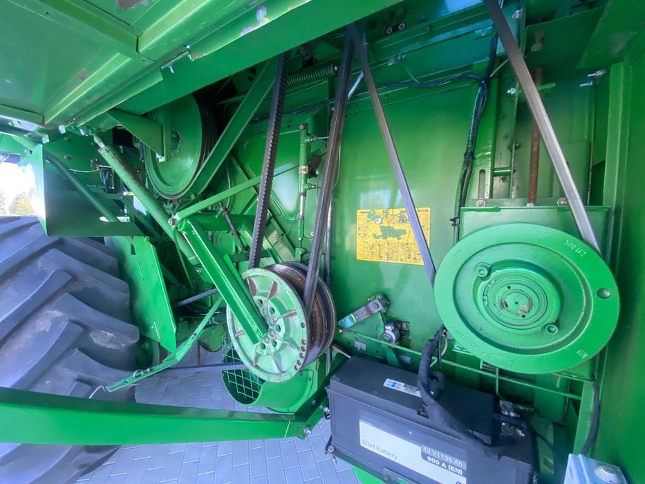 Комбайн John Deere 1072