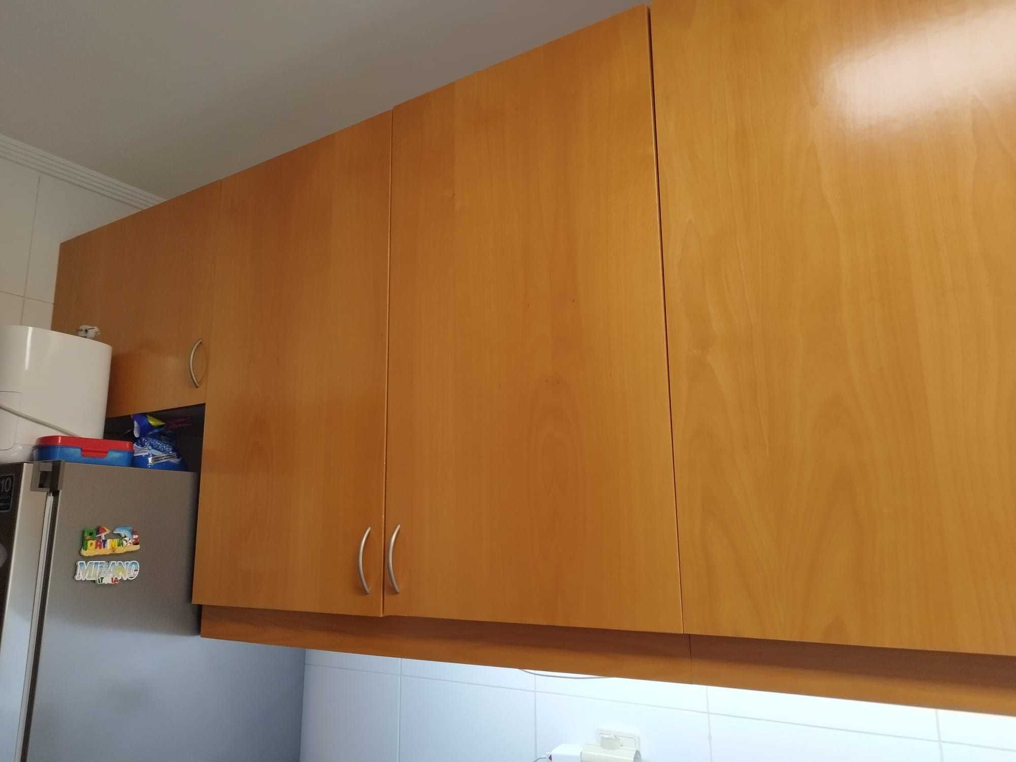 Móvel cozinha com mármore