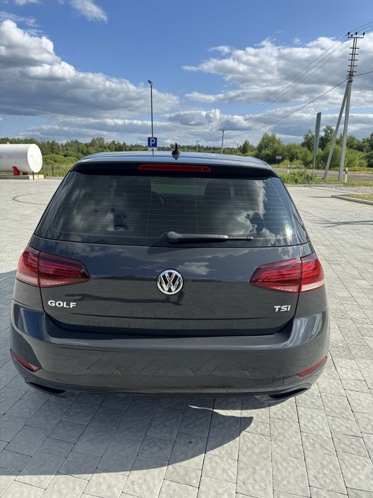 Volkswagen Golf VII