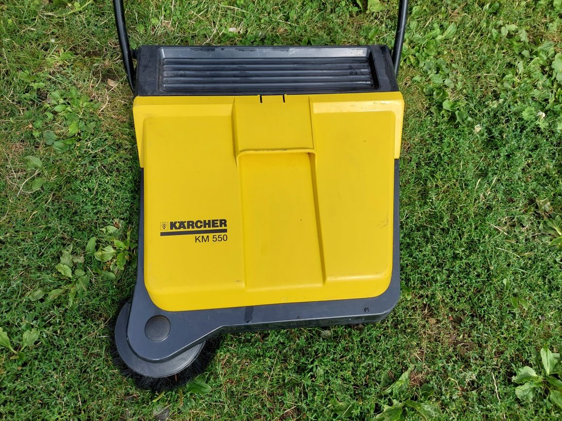 Zamiatarka karcher km 550