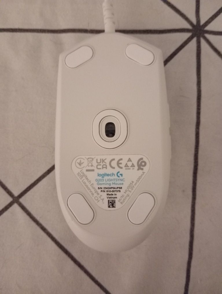 Rato logitech g203