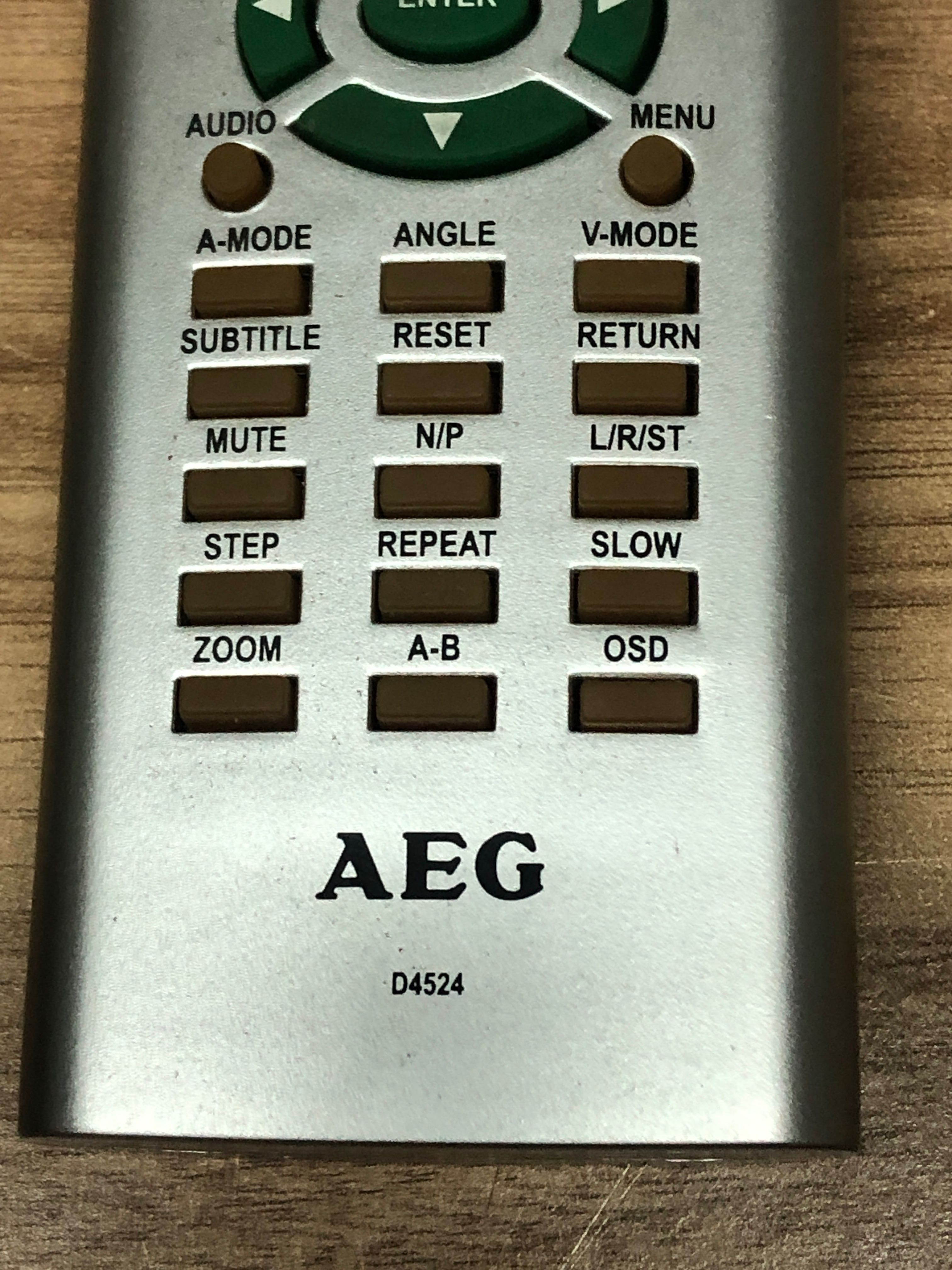 2 piloty AEG + Techni Sat