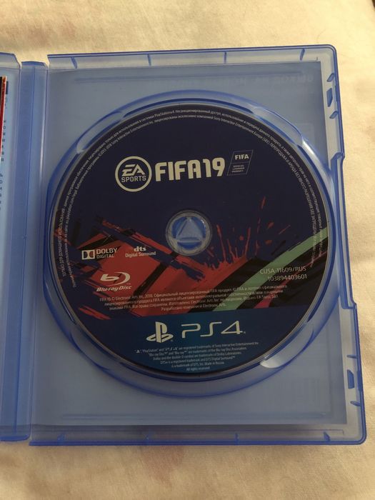 Ігра FIFA 19 для PlayStation 4.
