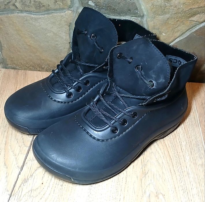 Crocs AllCast II Boot (Черные, W8/M6).
​Размер: 38-39