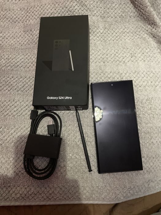 Продам samsung s24 Ultra