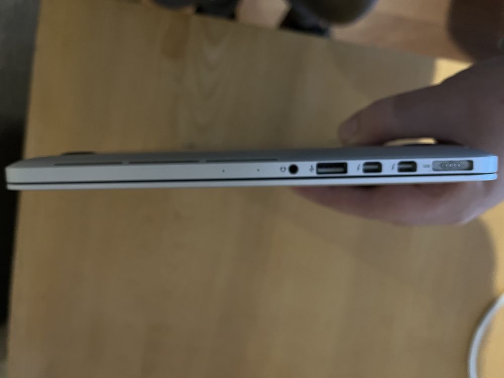 Продам Macbook pro 13’ 15 года