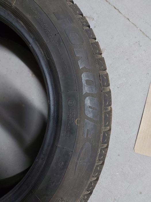 Резина зимняя 185/65 R15 (цена за одно колесо)