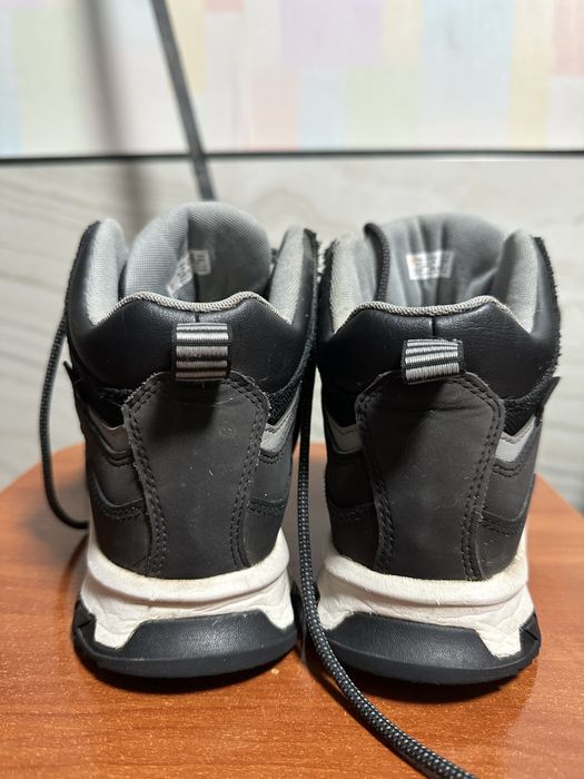 Ботинки зимнее  Timberland 38 розмир