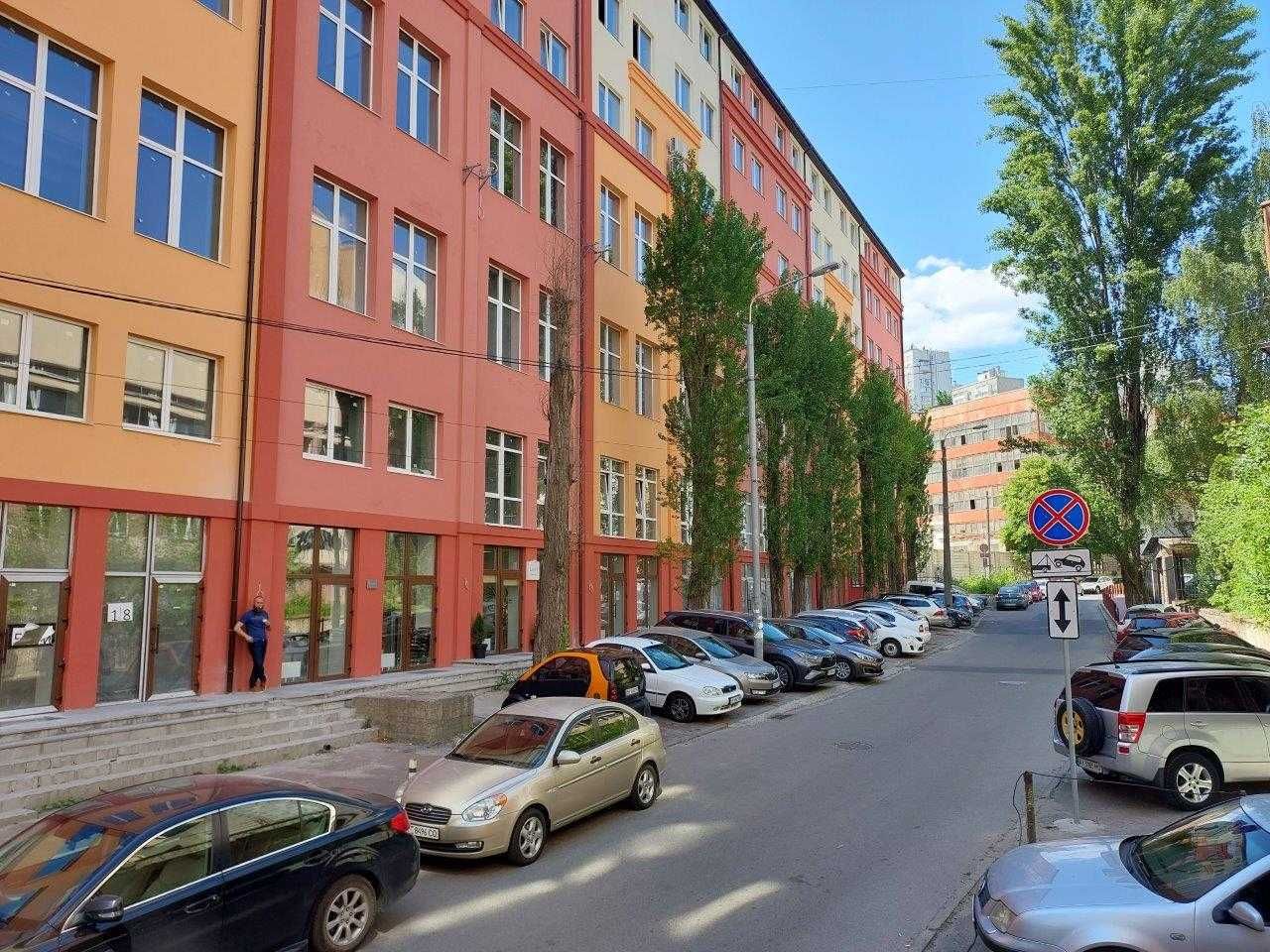 Аренда офисов в БЦ на Лукьяновке (172 м2)