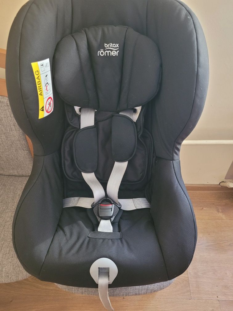 Fotelik   tylem  9-25kg  britax Romer   max way