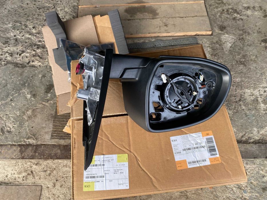 Зеркало BMW G05 складне