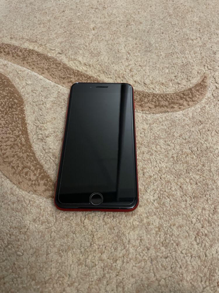 Продам телефон iPhone 8 Plus/64Gb/ product Red