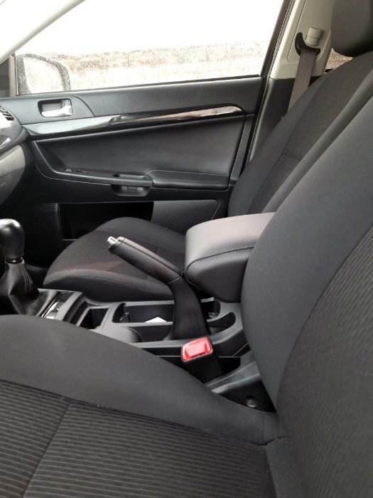 Подлокотник Mitsubishi Lancer 9, Лансер 9 высокий підлокотник
