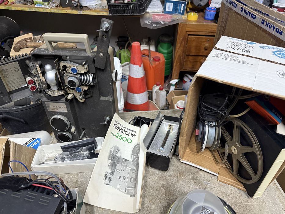 Máquina de reproduzir filmes em bobine