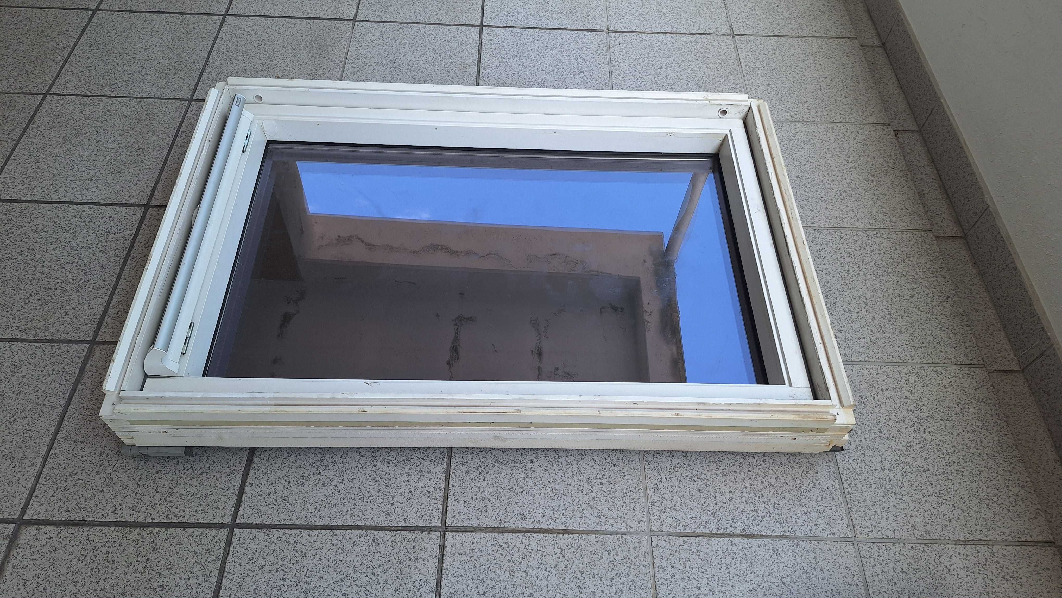 Claraboia / Janela Velux GGL MK06 Usada – 280€