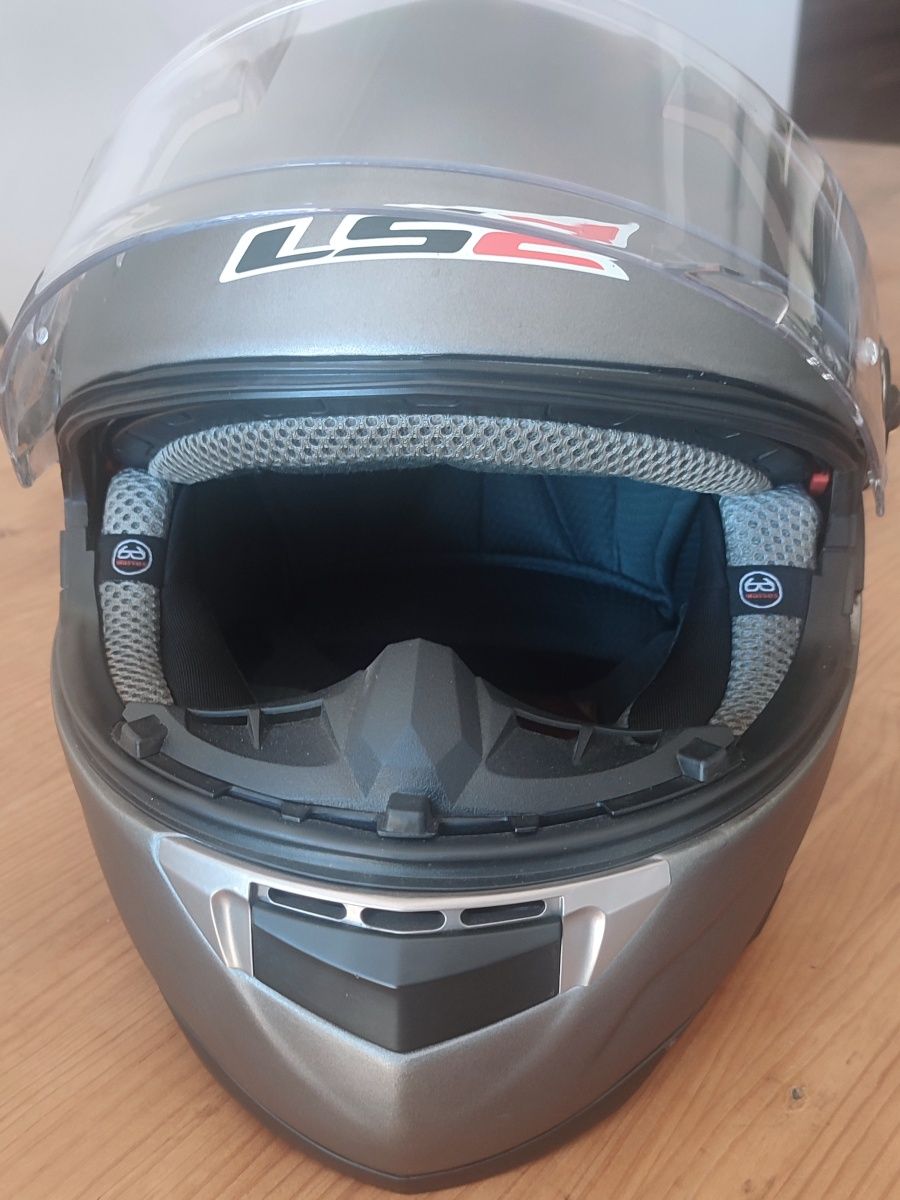 Capacete LS2 (integral)