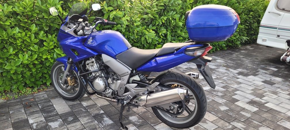 Honda CBF1000  2007r 1 właściciel kpl kufrow org przebieg