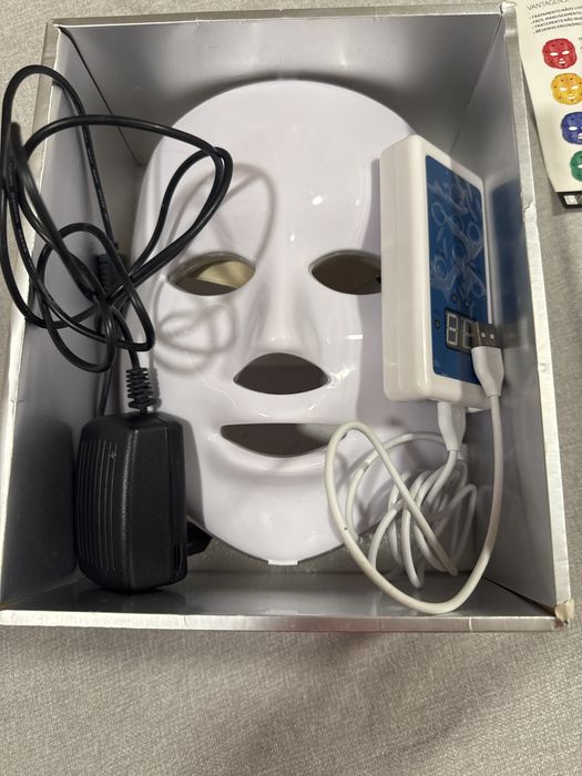 Mascara Led para tratamentos faciais