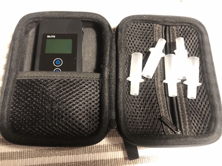 Alkomat alcofind elite pokrowiec w zestawie