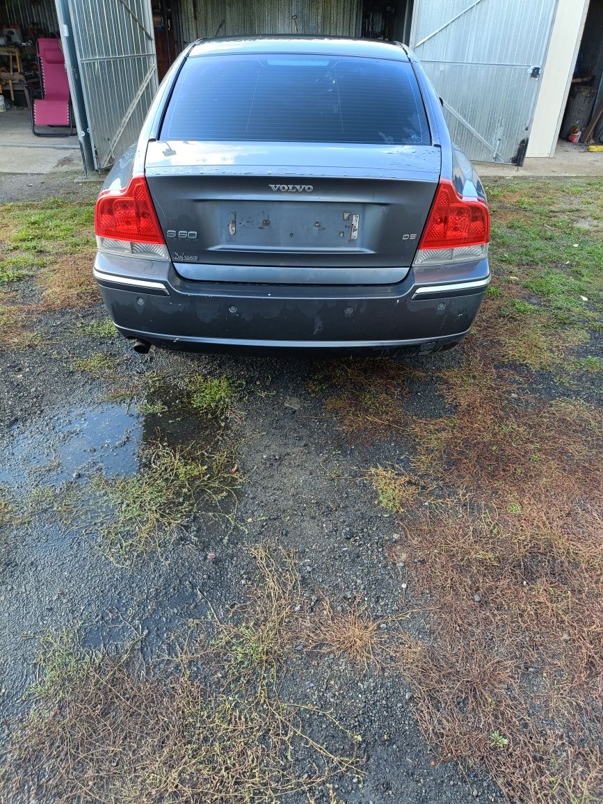 Witam posiadam na sprzedaż części do Volvo S60