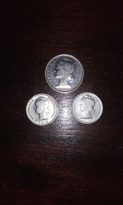 Conjunto de 3 Moedas antigas em Prata 20 e 10 centavos