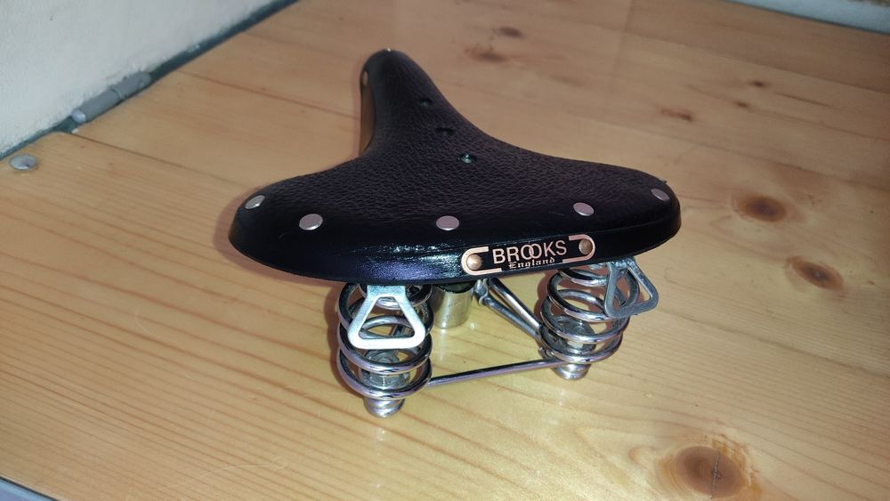 Сідло для велосипеда Brooks B66S Black шкіряне