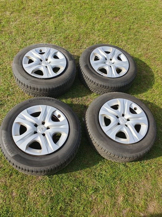 Koła, felgi zima 17' z kołpakimi strukturalnymi Toyota Rav4  5x114,3mm