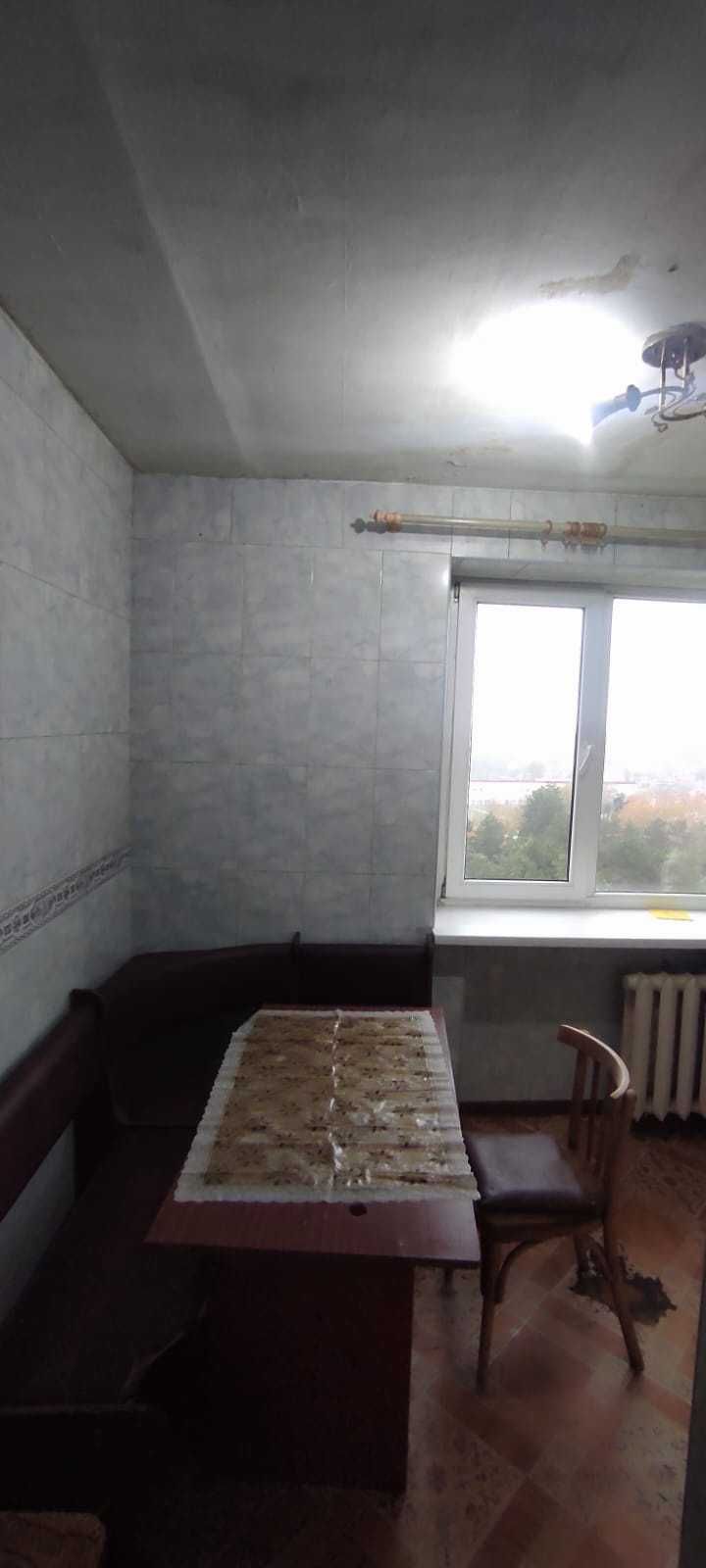 Продам 2-х комнатную квартиру вверху Кирова Сосенки