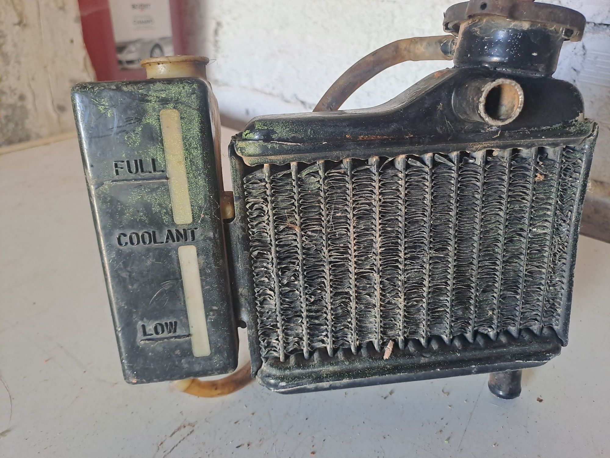 Radiador oriunda de uma Yamaha RZ50