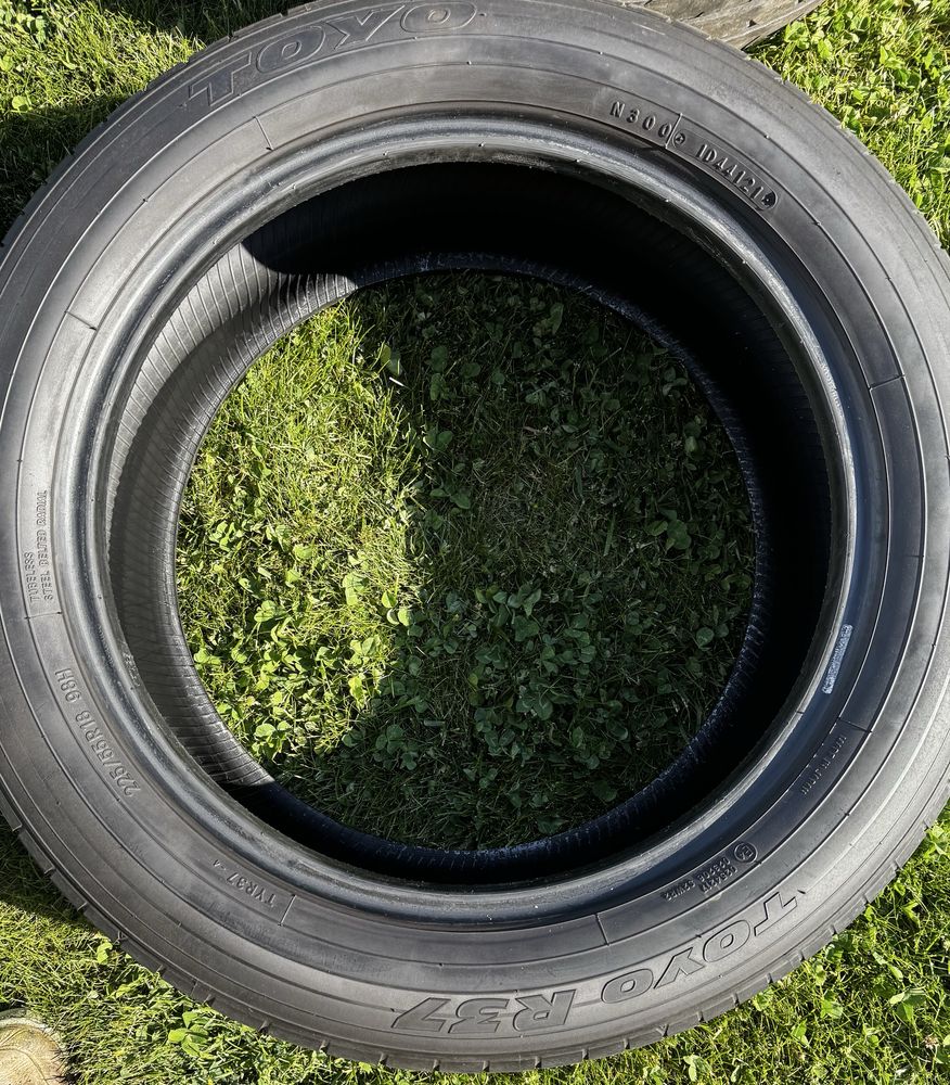 Opony TOYO PROXES R37 225/55r18 98H używane