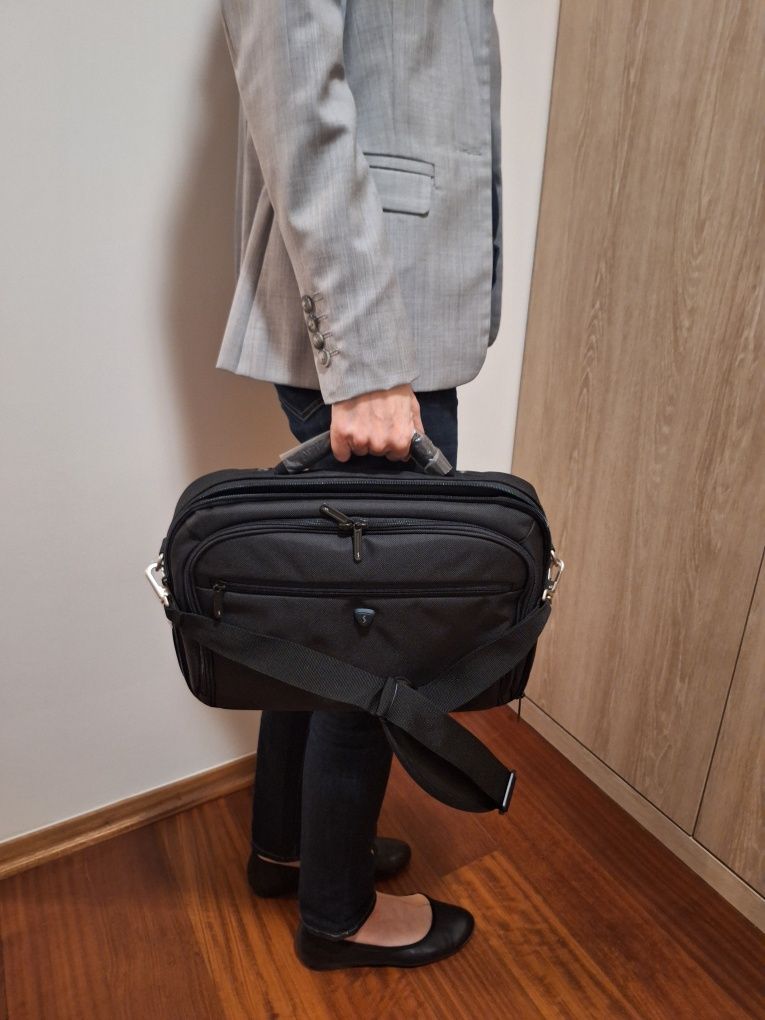 Sprzedam nową torbę na laptopa 13"pa