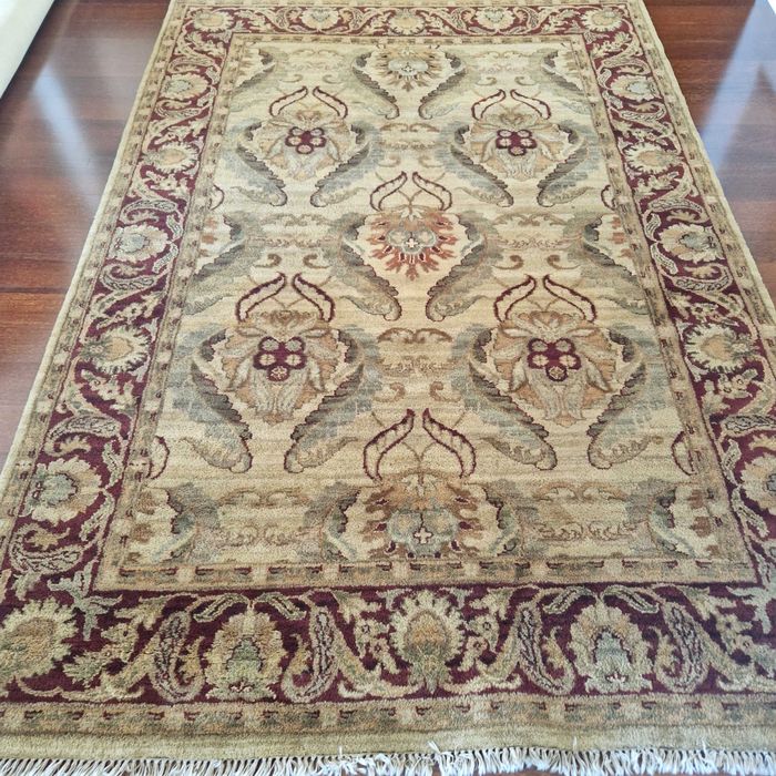 Tapete Oriental Indiano - Como Novo