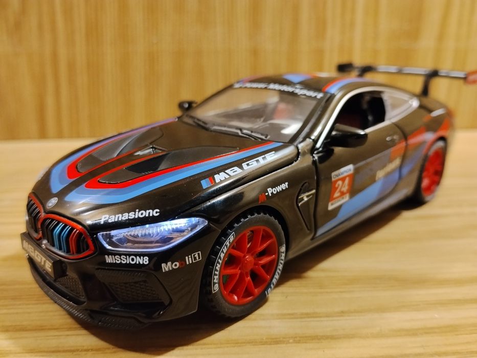 Модель машинка Bmw M8 GTE 1:32 автоэксперт металл свет звук инерция БМ