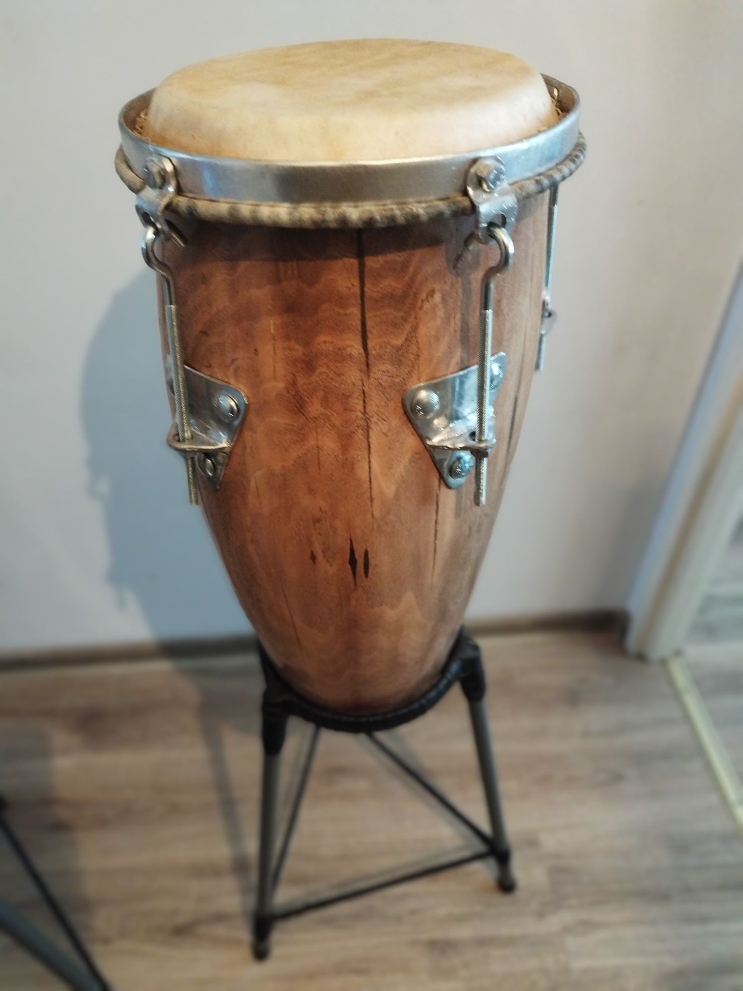 Bębny djembe kongi