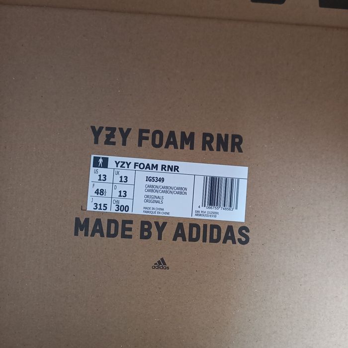 Yeezy Foam Runner Carbon
