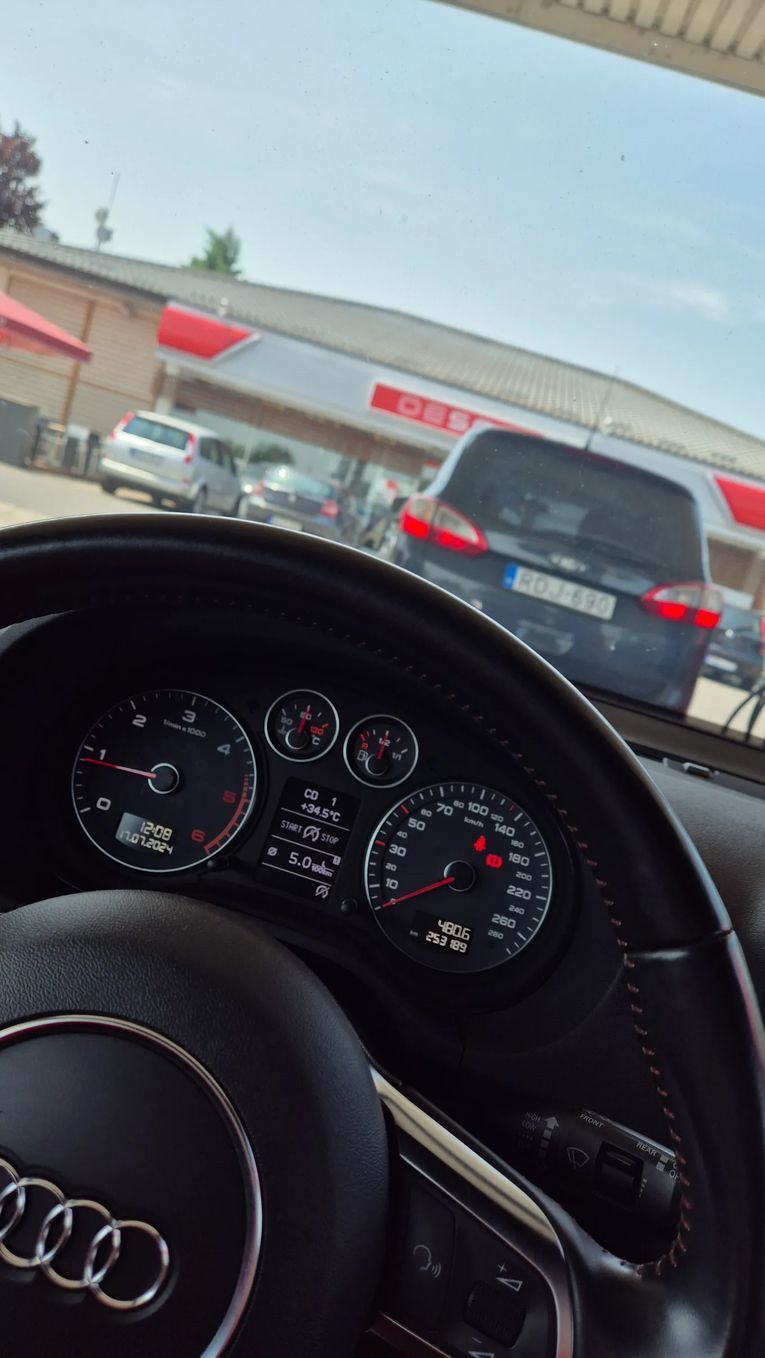 Audi A3 A3 8p 2.0tdi quattro panorama exclusive