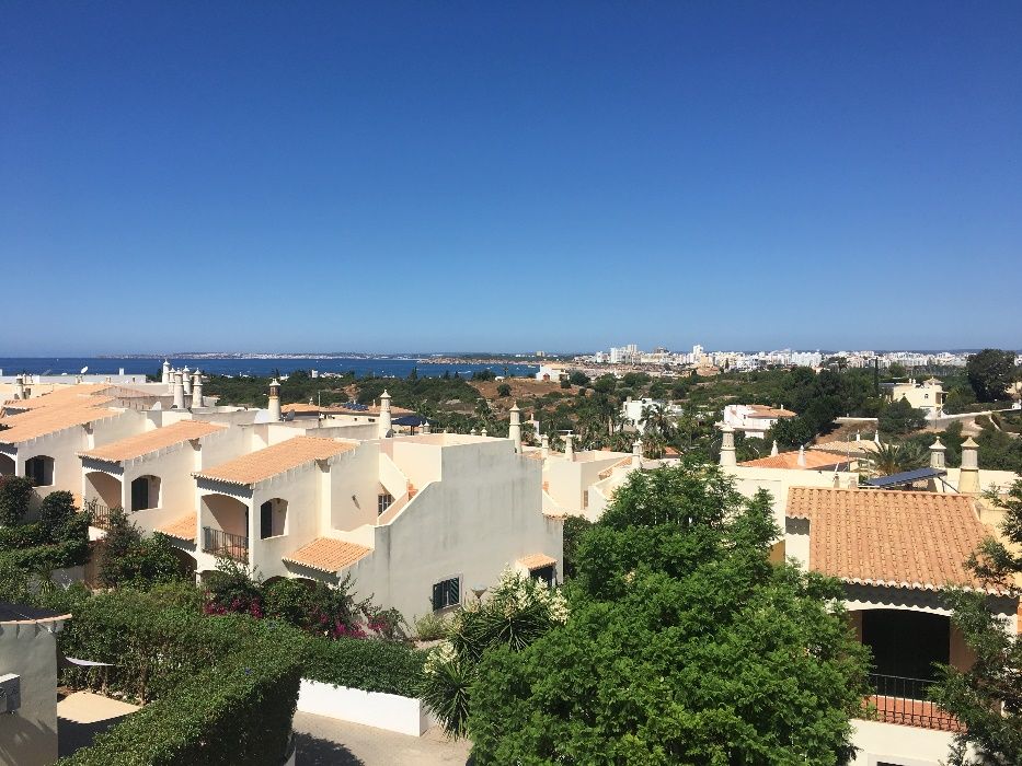 Férias em Ferragudo  perto da Praia