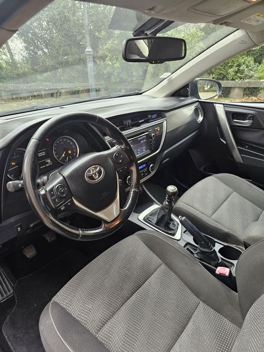 Toyota auris 2.0 d4d
