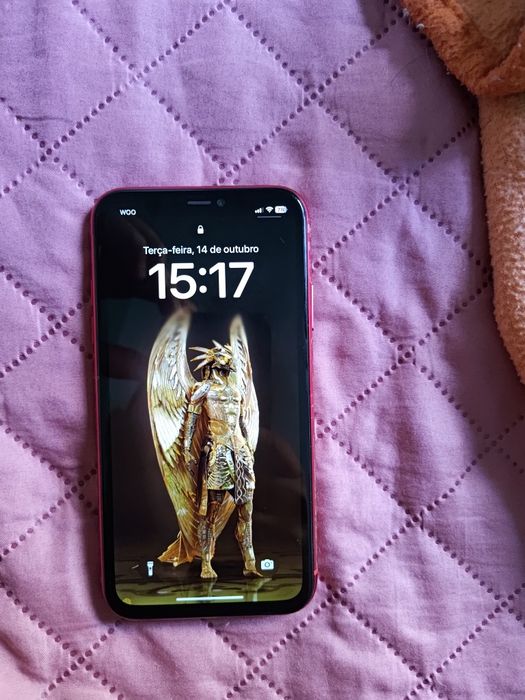 IPHONE 11 vermelho 64g