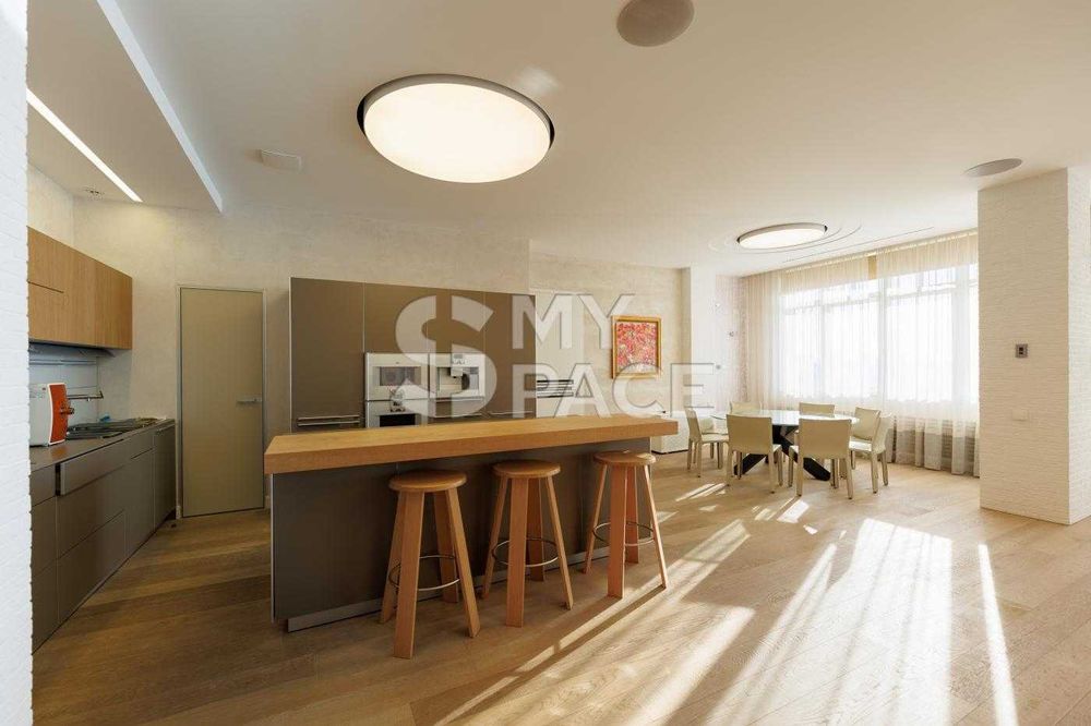 Ексклюзивна 3к. 208м2 Грушевського Липська Мазепи Центр Арсенальна