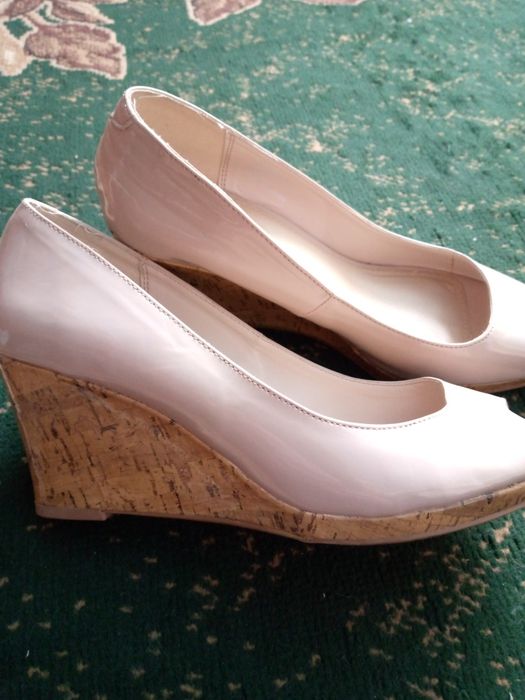 Туфлі лакові 41 розмір, б/у